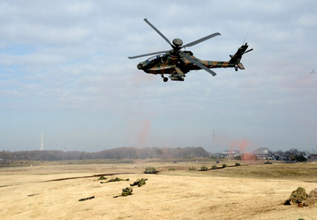 Trực thăng AH-1 của Lực lượng phòng vệ mặt đất Nhật Bản