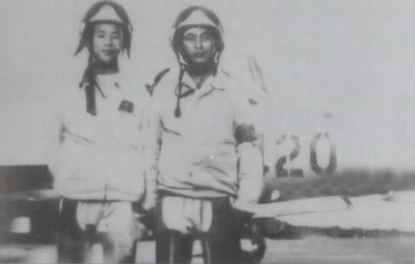 Biên đội bay phi công Phạm Thanh Ngân-Nguyễn Ngọc Độ đã bắn rơi chiếc trinh sát RF-101 trên bầu trời Sơn La vào ngày 16/09/1967.