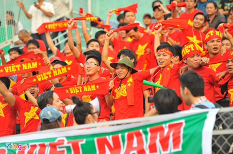
	Thật may mắn khi NHM vẫn cổ vũ U19 Việt Nam nhiệt tình sau 2 trận thua trước AS Roma và Nhật Bản