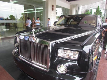 siêu-xe, Rolls Royce, Cường-đôla, Dương Thị Bạch Diệp, biển sổ, Dũng mặt-sắt, bầu Kiên