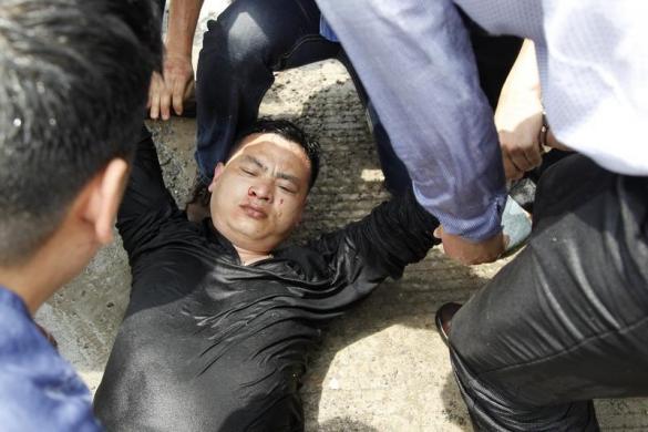 Cảnh sát bắt giữ một tài xế bị tình nghi cố ý đâm xe vào người đi đường ở Phúc Châu, Trung Quốc, khiến 7 người thiệt mạng.