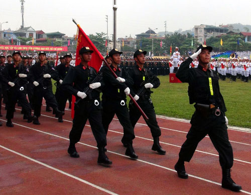 Khối chiến sĩ cảnh sát cơ động.