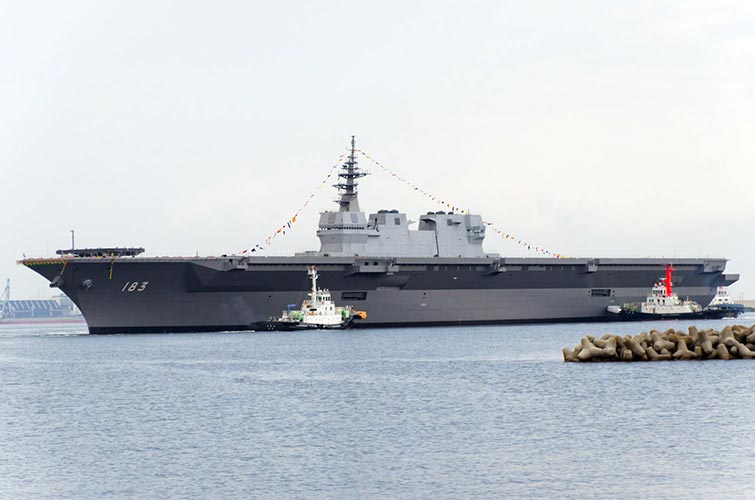 Tuy nhiên, mục đích thực sự mà Nhật Bản sẽ sử dụng với Izumo là thế nào? Mạng “Japan News Network“ đưa tin, ngày 11/1, Bộ Quốc phòng Nhật Bản cho biết, để tăng cường sức mạng phòng vệ đối với các hòn đảo lân cận Okinawa, Nhật Bản quyết định tiến hành cải tạo hệ thống đối với tàu sân bay hạng nhẹ Izumo, để nó có chức năng “Bộ tư lệnh tiền tuyến“, tăng cường chỉ huy thống nhất và hoạt động cho “ba quân“ trên biển-trên mặt đất-trên không.