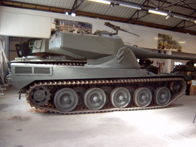 AMX-50 phải dùng nhiều bánh chịu lực cho trọng lượng lớn của mình
