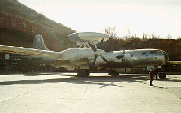 Một số Tu-4 được Trung Quốc hoán cải thành máy bay cảnh báo sớm