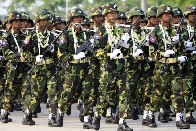 Quân phục ngụy trang tiêu chuẩn của lục quân Myanmar.