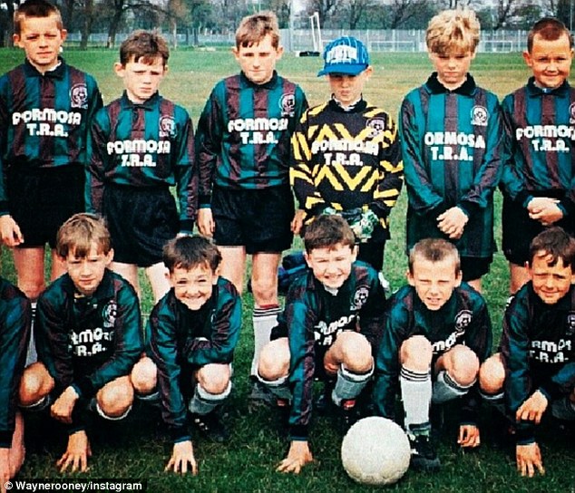Bức hình đầy đủ của Rooney khi mới lên 8