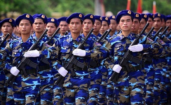 Khối chiến sĩ cảnh sát biển tham gia Lễ diễu binh chào mừng kỷ niệm 60 năm chiến thắng Điện Biên Phủ