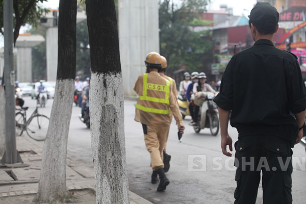 Đoạn đối diện Bách hóa Thanh Xuân, Hà Nội.