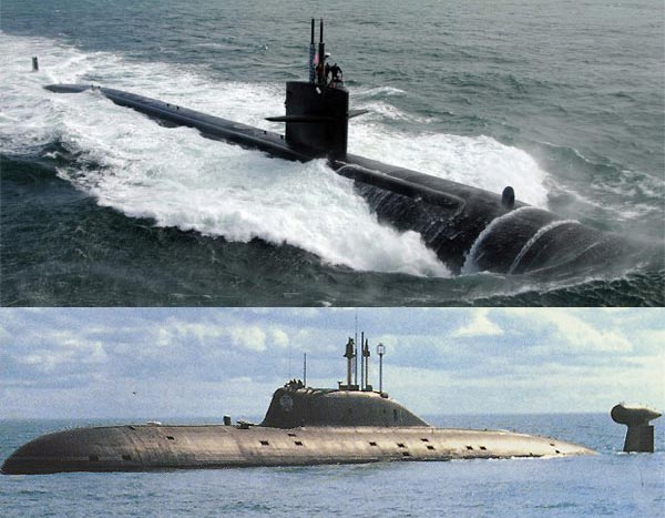 Tàu ngầm Akula của Nga(ở dưới) có lợi thế tàng hình tốt hơn tàu ngầm lớp Los Angeles của Mỹ(ở trên) ở tốc độ chiến thuật từ 6-9 hải lý/h.