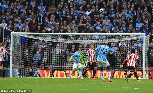 Bàn quân bình tỷ số của Yaya Toure