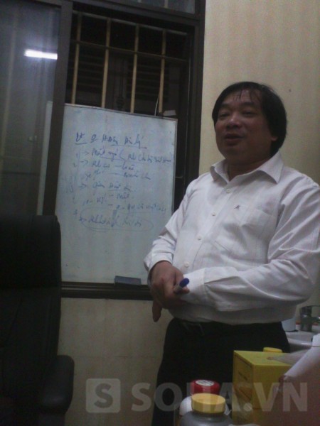 Bác sĩ Nguyễn Văn Dũng, Trưởng phòng T4, Viện Sức khỏe tâm thần, bệnh viện Bạch Mai với bài giảng về những nguyên nhân dẫn tới tâm thần