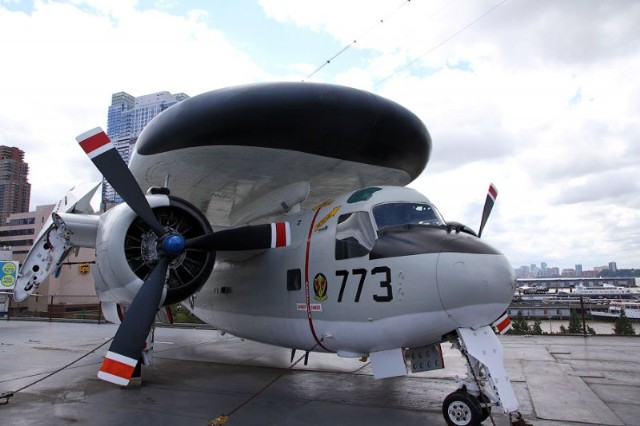 AWACS E-1 Tracer 