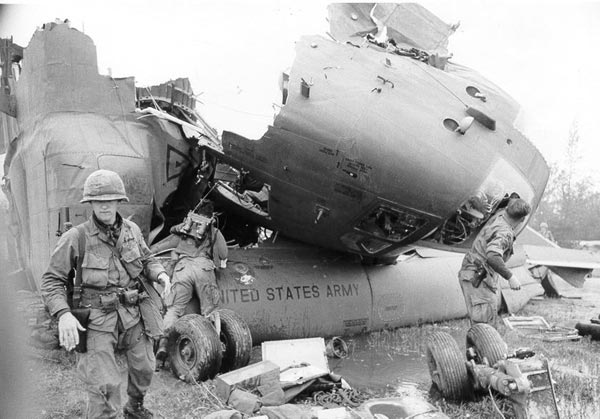 Chiến thuật dựa chủ yếu vào hỏa lực và hậu cần đường không của Mỹ đã thất bại tại chiến trường Việt Nam.
