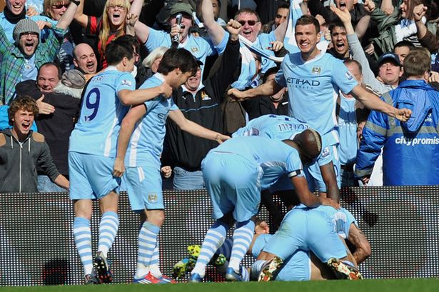 Man City ăn mừng chiến thắng trước Watford mùa 2012/13 cũng tại FA Cup