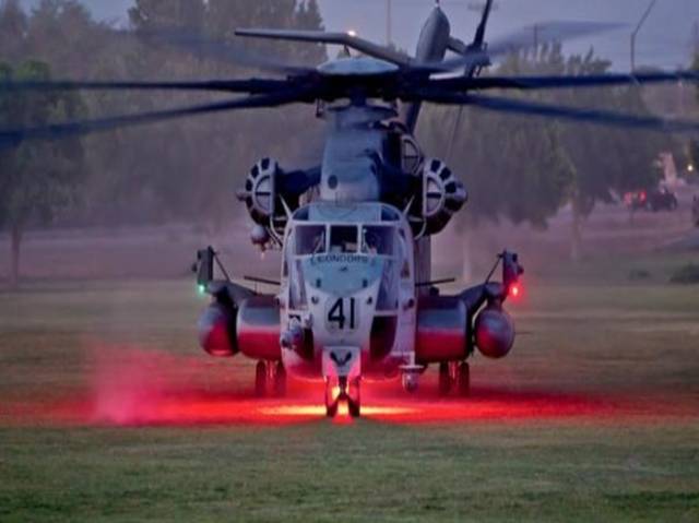 Ngoài ra, CH-53E cũng được lắp ráp hệ thống quan sát hồng ngoại AN/AVS-6 NVG, hệ thống thông tin liên lạc Rockwell Collins AN/ARC-210 giúp trực thăng hoàn toàn có khả năng hoạt động hiệu quả trong mọi điều kiện thời tiết, ban ngày cũng như ban đêm.