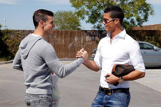  	Ronaldo có thể sống vui vẻ bên cạnh Bale