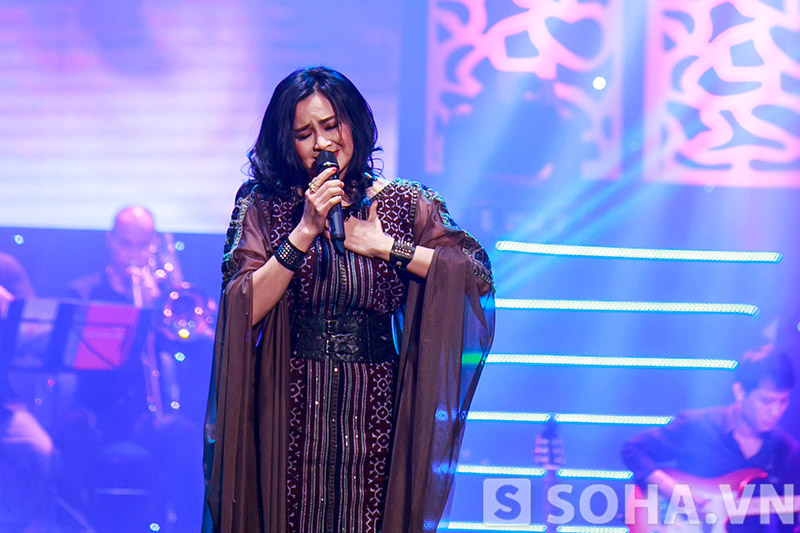 Chương trình càng kéo dài khiến Diva Thanh Lam gặp không ít thiệt thòi khi là người hát cuối. Nhiều khán giả đã bỏ về vì quá mệt mỏi.