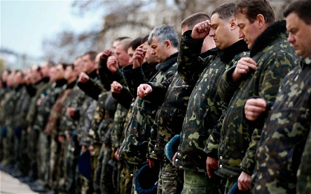 Những người lính Ukraine mệt mỏi, cầu nguyện vì hòa bình