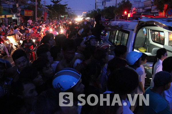 Giao thông qua khu vực ùn tắc nghiêm trọng