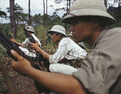 Công an vũ trang (Bộ đội biên phòng) bảo vệ vùng biên giới Việt Nam giáp với Trung Quốc năm 1979.