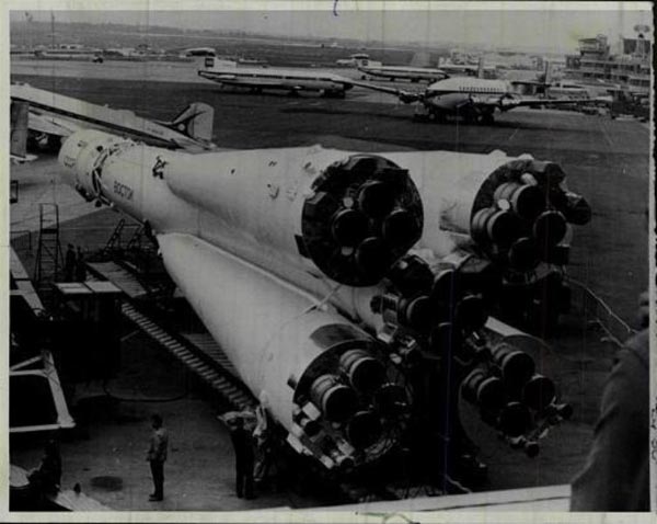 Tên lửa đạn đạo liên lục địa R-7 có thiết kế khá đồ sộ.