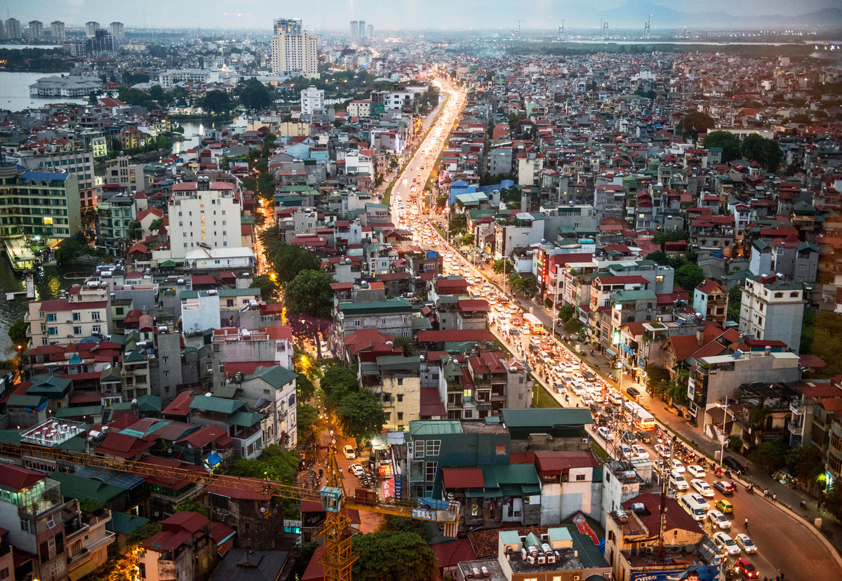 Một con đường Hà Nội giờ tan tầm. Ảnh 14/9/2012.(Justin Mott / Bloomberg / Getty Images)