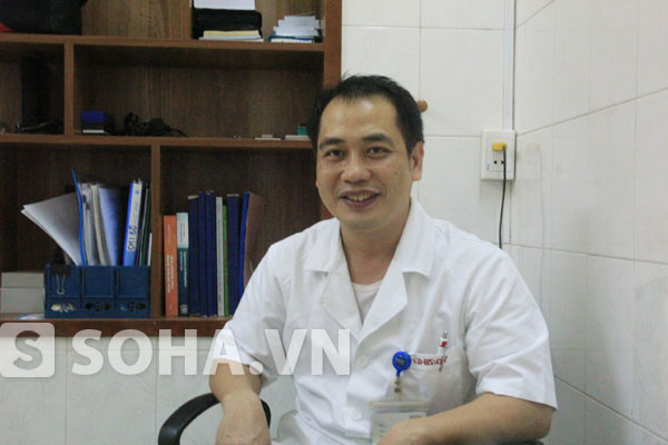 Bác sỹ Nguyễn Trung Cấp, Phó trưởng Khoa Cấp cứu, BV Nhiệt đới Trung ương.