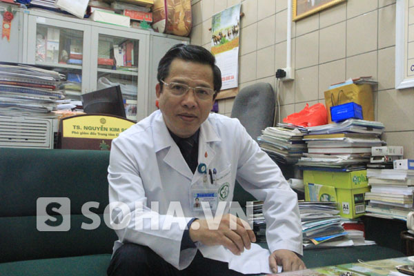 Bác sỹ Nguyễn Kim Sơn, Phó giám đốc Trung tâm chống độc - Bệnh viện Bạch Mai.
