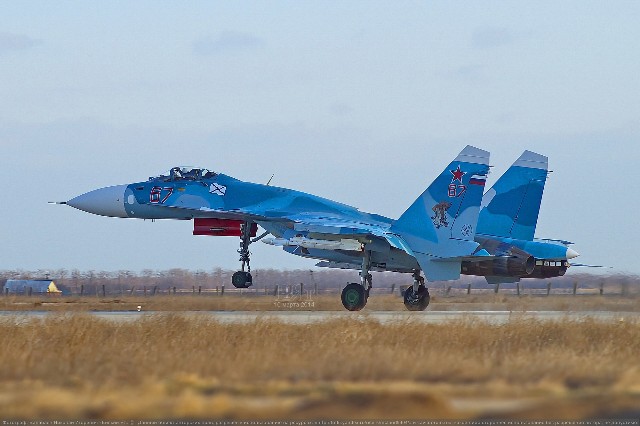 4 chiếc Su-33 đầu tiên đã có mặt tại Yeysk.