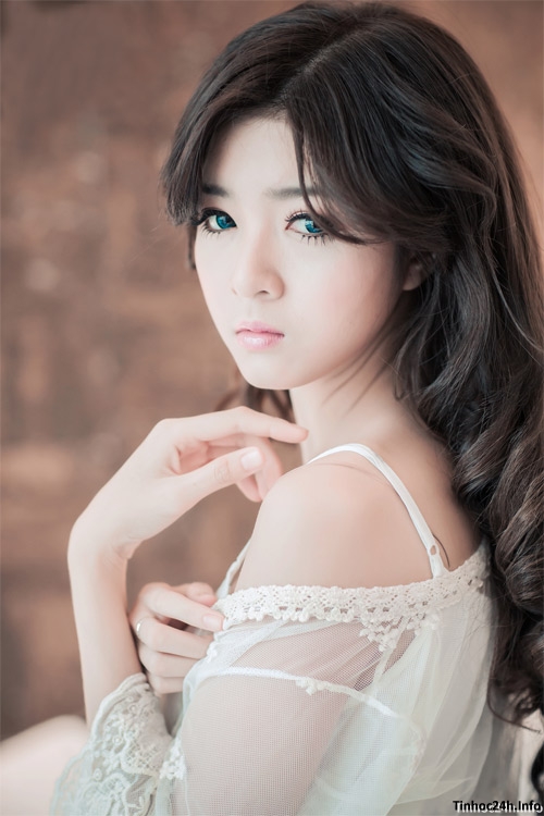 Lily Luta sinh ra và lớn lên ở Khánh Hòa.