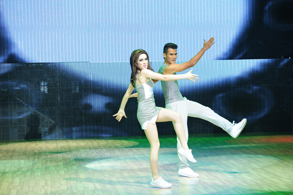 	Phan Thanh Bình tham gia cuộc thi Bước nhảy hoàn vũ 2014
