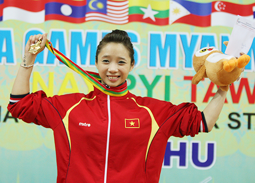 Dương Thúy Vy - nữ võ sĩ đã mang về tấm HCV đầu tiên cho đoàn TT Việt Nam tại SEA Games 27
