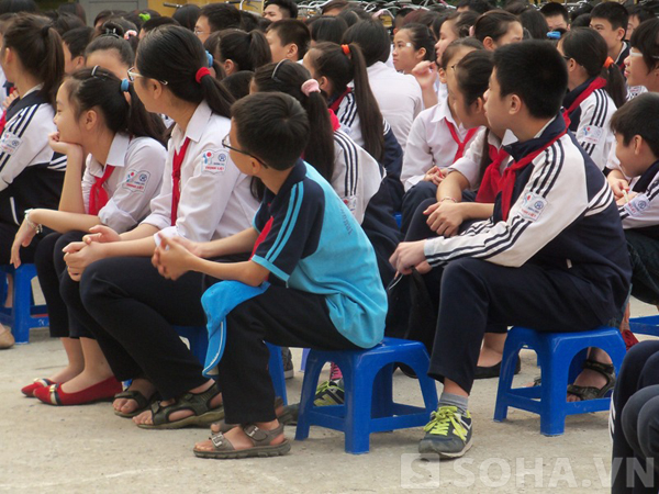 Lãnh đạo Trường trung học cơ sở Thịnh Liệt đã thừa nhận về sự hiệu quả trong việc các luật sư đem kiến thức pháp luật đến tận nhà trường để phổ biến cho các học sinh.