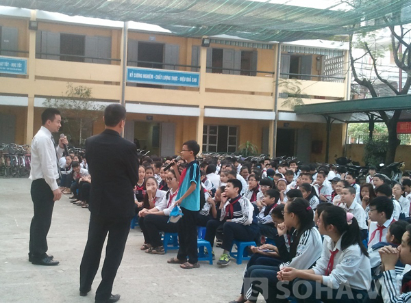 Theo kế hoạch mỗi tuần các luật sư sẽ dành thời gian 60 phút cho một buổi vào giờ ngoại khóa tại Trường trung học cơ sở Thịnh Liệt, Hoàng Mai, Hà Nội đẻ tư vấn pháp luật cho các em học sinh.