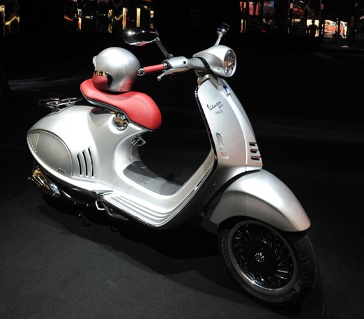 Như vậy, hiện tại những khách hàng lựa chọn siêu phẩm Vespa 946 đã có 4 màu sắc để lựa chọn.