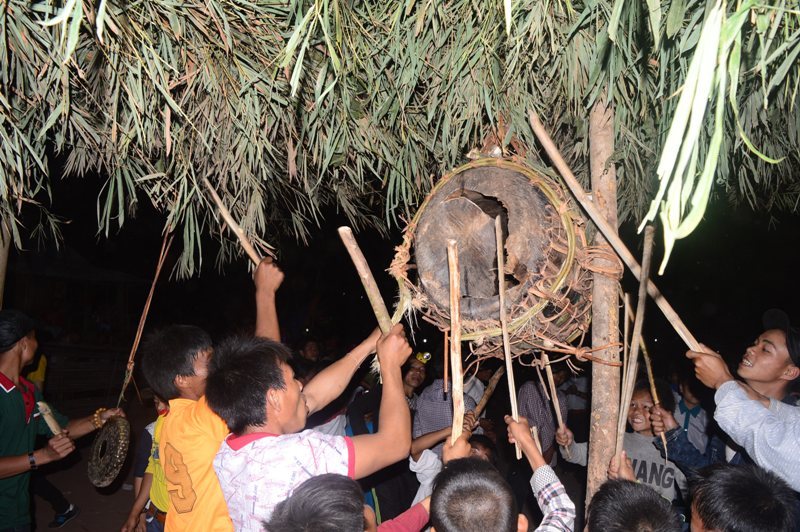 Quảng Bình: Lễ đập trống và đêm ngoài vợ ngoài chồng giữa đại ngàn