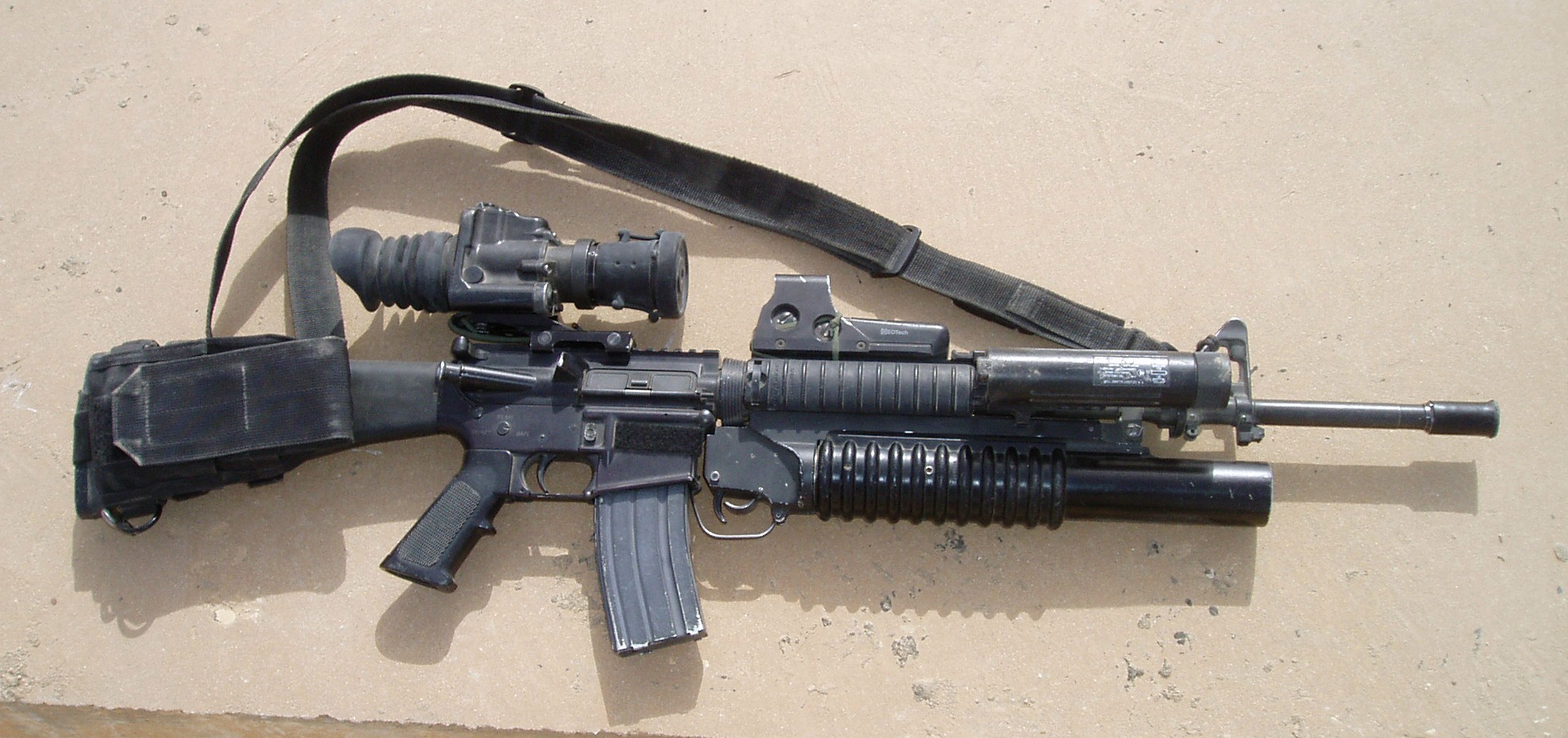 M16A4 - Hậu duệ cuối cùng của dòng súng M16