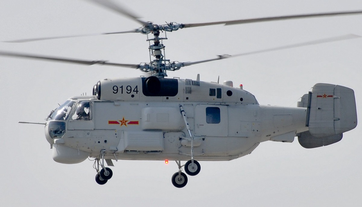 Trực thăng Ka-28 của Hải quân Trung Quốc bị thổi bay khi hạ cánh