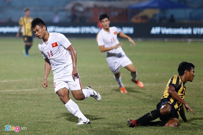 Thắng nhẹ Malaysia, U19 Việt Nam tránh được Thái Lan ở bán kết - Ảnh 3.