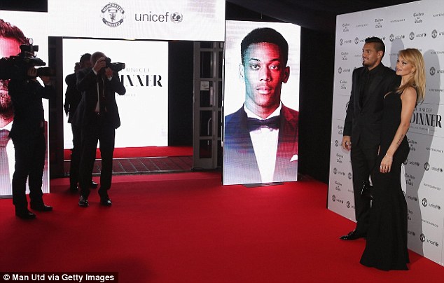 Hết làm từ thiện ở Premier League, Man United lại nhiệt tình cống hiến cùng UNICEF - Ảnh 10.