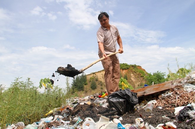 Cận cảnh bãi rác ở Thiên Cầm - nơi chứa rác thải của Formosa - Ảnh 10.