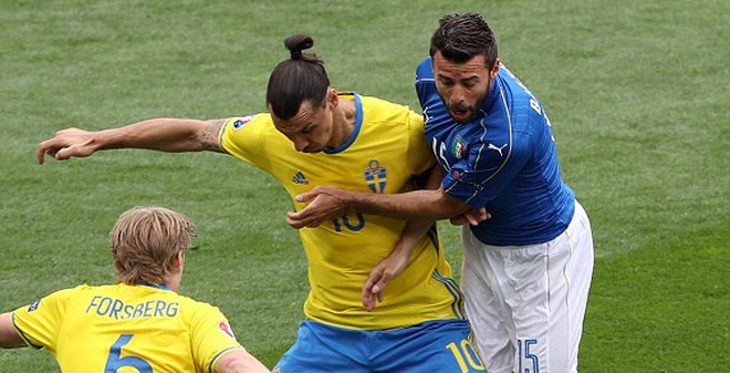Thụy Điển vs Bỉ: Cơn điên cuối cùng của Ibra - Ảnh 1.