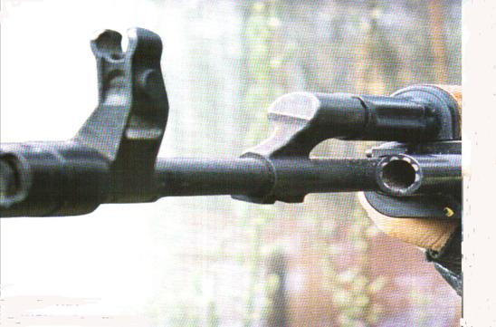 AK 80.002 - Súng trường tiến công hai nòng độc đáo của Liên Xô - Ảnh 2.