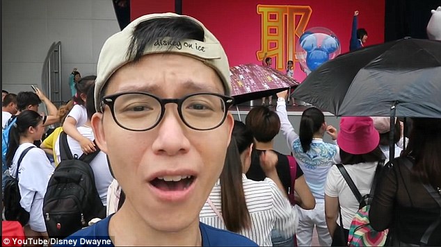 Ác mộng kinh hoàng mang tên du khách Trung Quốc tại Disneyland - Ảnh 5.