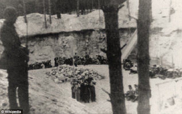 Phát hiện đường hầm đào bằng móng tay và thìa của tù nhân Do Thái - Ảnh 2.