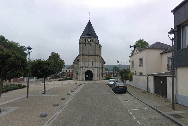 2 kẻ có vũ trang bắt giữ con tin trong nhà thờ ở Pháp - Ảnh 3.