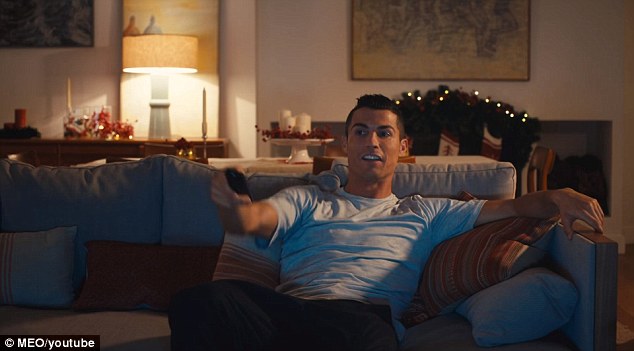 Giáng sinh này, Cristiano Ronaldo ở nhà một mình - Ảnh 6.