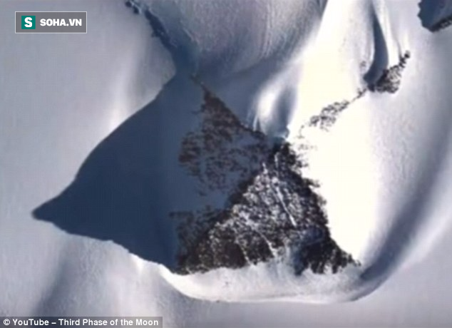 Kim tự tháp ở Nam Cực là căn cứ bí mật của người ngoài hành tinh? - Ảnh 1.