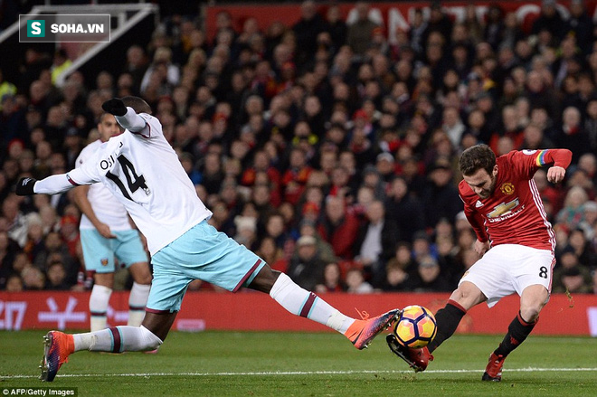 Pogba và Ibrahimovic song tấu, Nhà hát của những giấc mơ vẫn bặt tiếng cười - Ảnh 5.